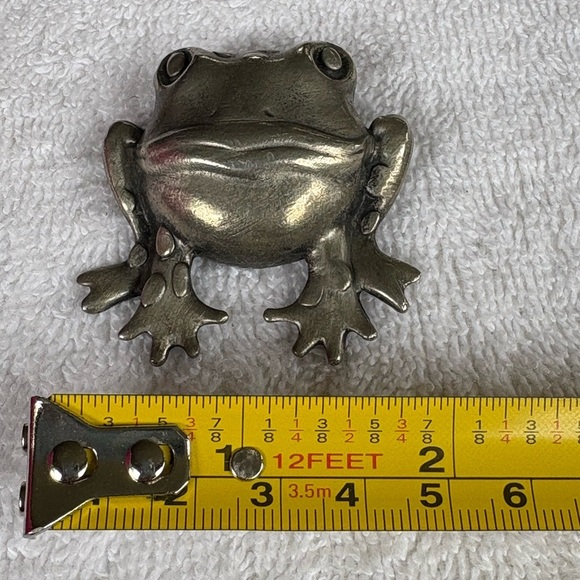 Vintage Unisex Pewter Frog Brooch Pin - Picture 6 of 7